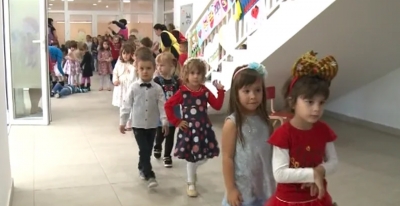 Изложба слика и модна ревија у оквиру "Дечје недеље" - 2019. (видео)